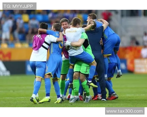 球星兄弟情深双人足球赛场对决展示激情与默契 球星兄弟情深双人足球赛场对决展示激情与默契